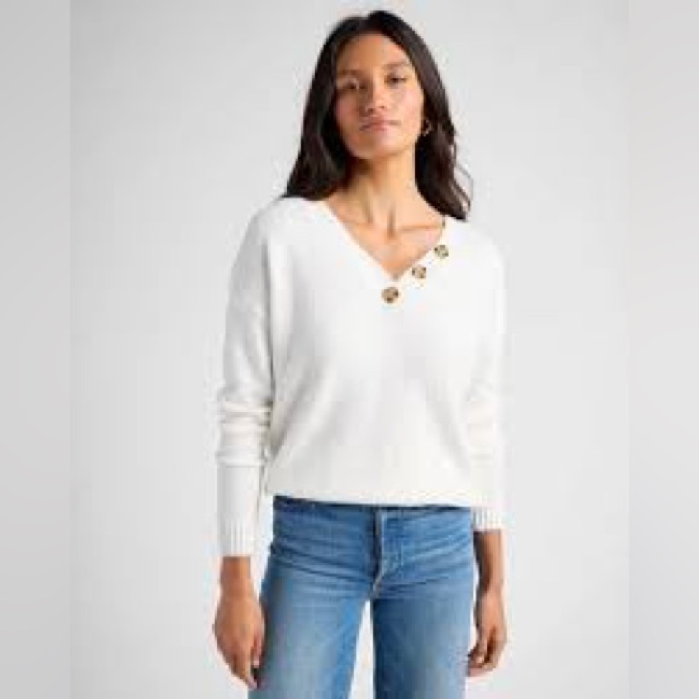 525 Adyson Parker Born In Brooklyn Split VNeck Pullover w Button Detail Ivory 1X